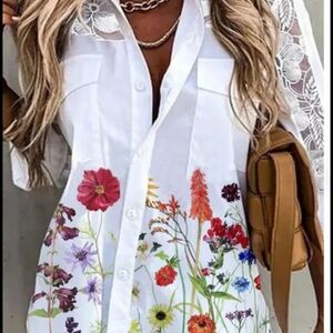 NWOT Woman's White Floral button-down mid sleeve blouse shirt medium